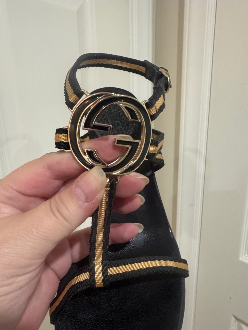 Gucci/Black Leather/Gold FabricT-Strap Heels/Buckle @ Ankle/GOLD GG Accent! 6.5! - Picture 5 of 16